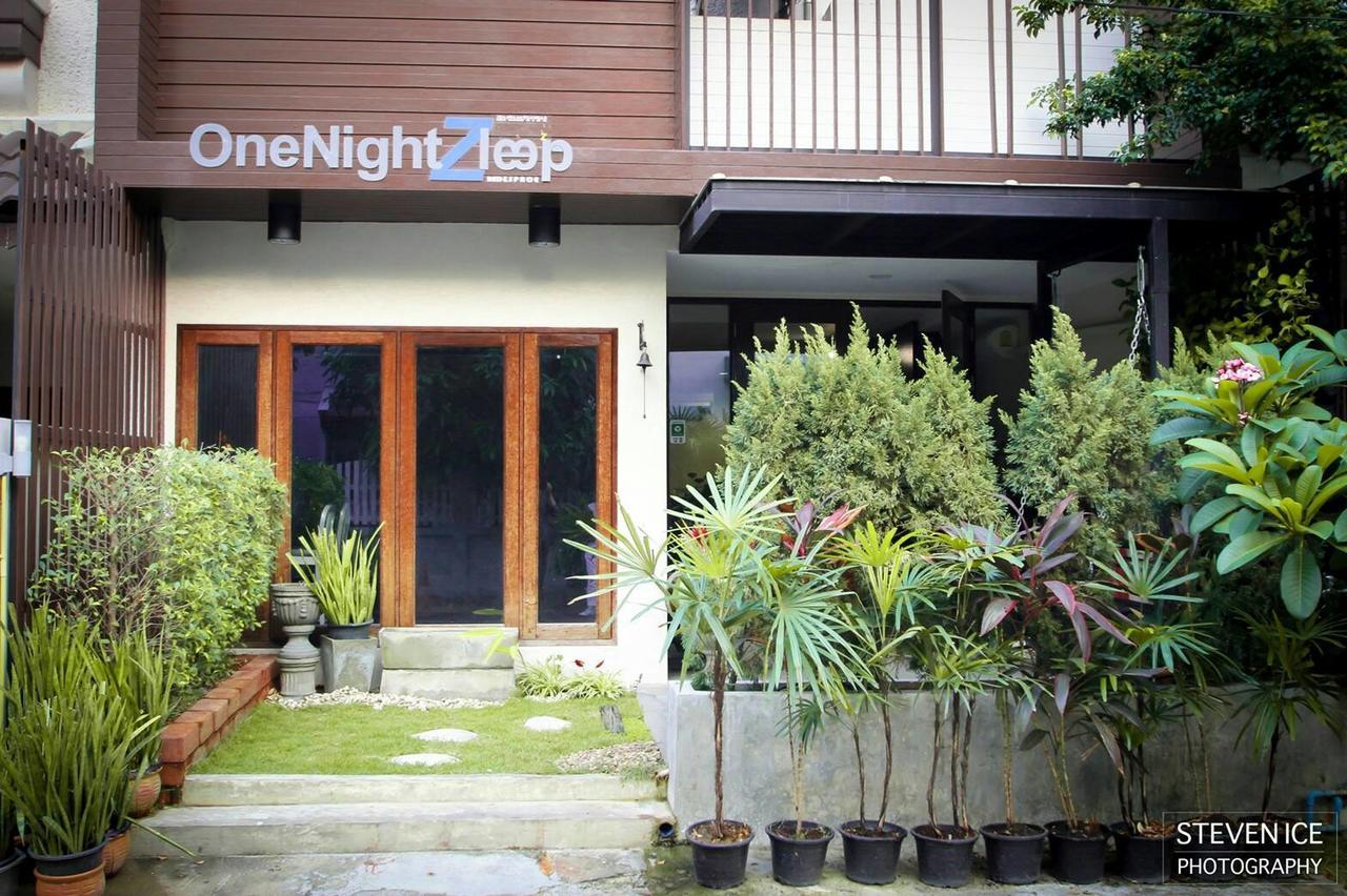 One Night Zleep At Nimman Hostel Chiang Mai Ngoại thất bức ảnh